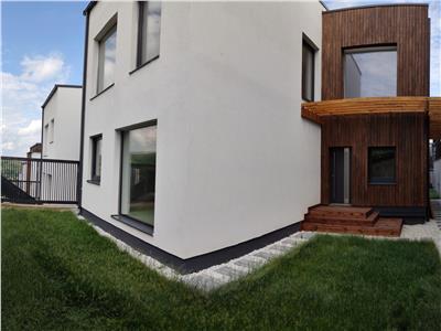 Casa smart, casa pasiva eficient. Suprafata utila 184 mp si 195 mp utili, curte 450 mp. Variante la cheie si semifinisate! Cluj-Napoca