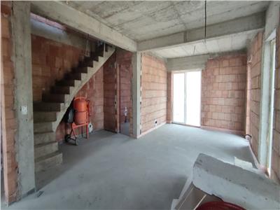 Unitate duplex semifinisata 120 mp pe teren de 500 mp. Zona Corusu. Corusu