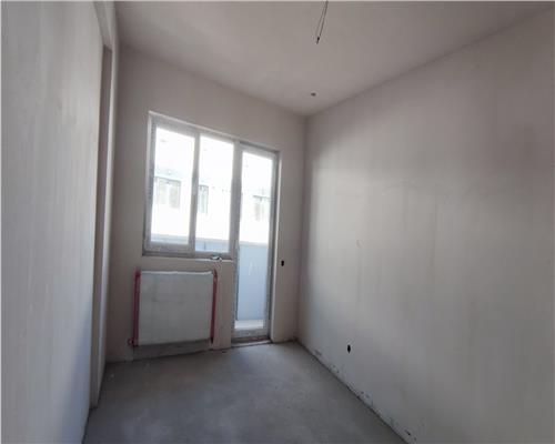 Apartament finisat decomandat cu 2 camere plus 2 balcoane. Su 53.41. Su balcoane 8,34 mp.