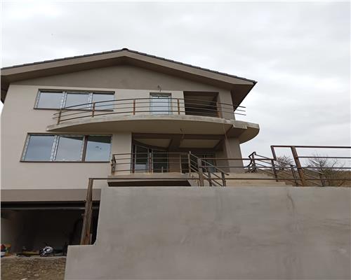 Casa de vanzare 190 mp utili, teren 250 mp in Chinteni semifinisata!!