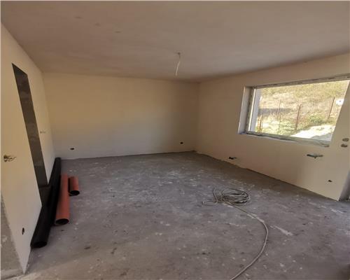 Casa de vanzare 190 mp utili, teren 250 mp in Chinteni semifinisata!!