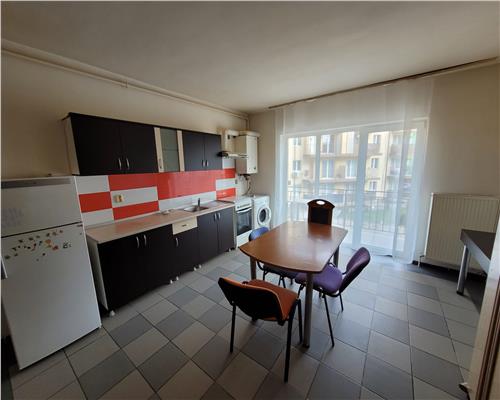Apartament cu 2 camere 46 mp plus balcon 5 mp, etaj 1, zona Florilor. Floresti