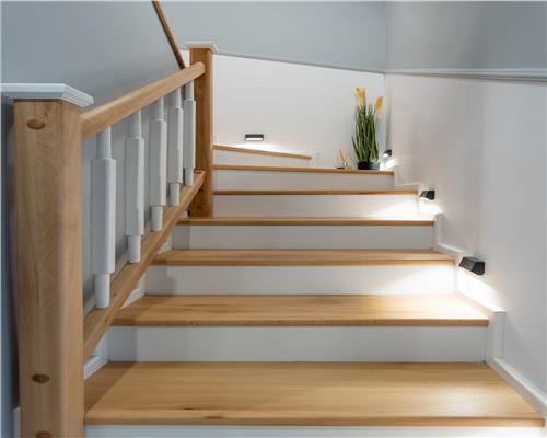 La cheie casa, finisaje si mobilier premium, terasa si gradina in Floresti.