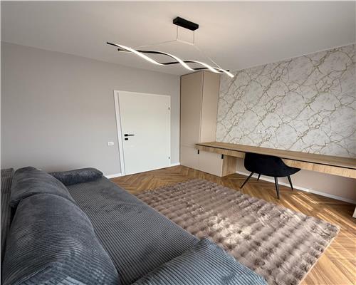 Apartament la cheie lux, living si bucatarie, 2 dormitoare, dressing si gradina 10 mp.