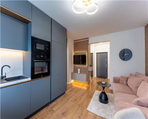 Apartament la cheie lux, living si bucatarie, 2 dormitoare, 1 baie, etaj intermediar! Floresti
