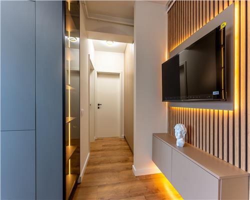 Apartament la cheie lux, living si bucatarie, 2 dormitoare, 1 baie, etaj intermediar!