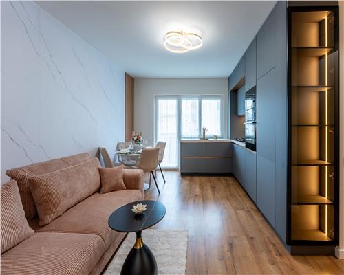 Apartament la cheie lux, living si bucatarie, 2 dormitoare, 1 baie, etaj intermediar!