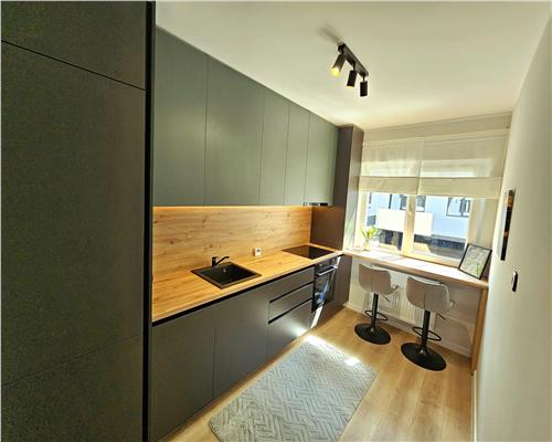 Apartament la cheie cu 2 camere decomandat, dressing si 2 terase!