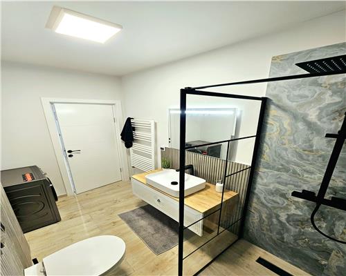 Apartament la cheie cu 2 camere decomandat, dressing si 2 terase!