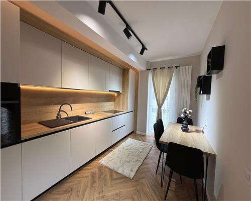 Apartament la cheie, tot nou cu 3 camere plus gradina in Floresti!