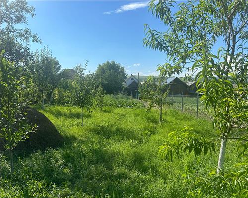 Casa indviduala cu 3 camere, living, bucatarie, 2 bai si mansarda in apropiere de Gherla!