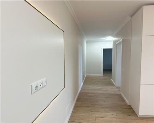 Apartament cu 3 camere la cheie, etaj intermediar, zona Tineretului.