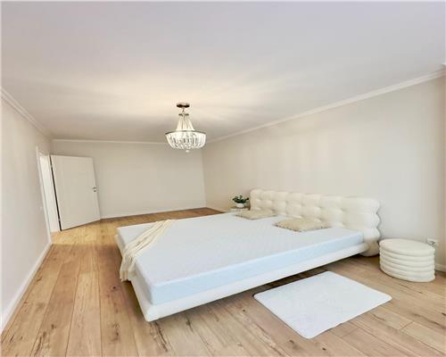 Apartament cu 3 camere la cheie, etaj intermediar, zona Tineretului.