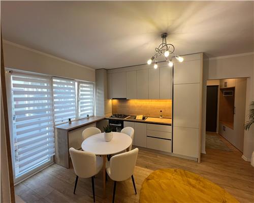 Apartament cu 3 camere lux mobilat si utilat, etaj intermediar in Floresti!