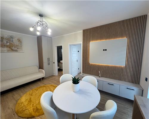 Apartament cu 3 camere lux mobilat si utilat, etaj intermediar in Floresti!