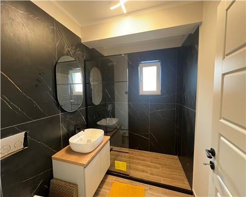 Apartament cu 3 camere lux mobilat si utilat, etaj intermediar in Floresti!