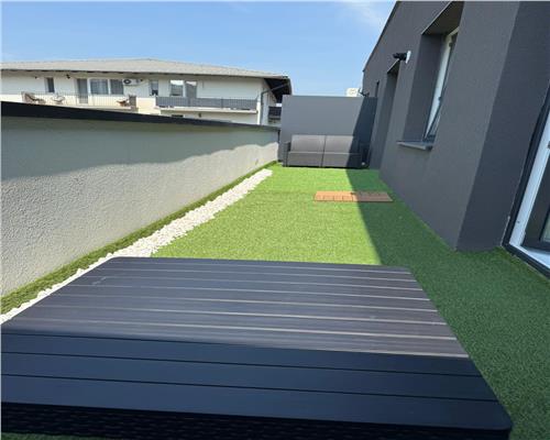 Apartament la cheie cu 3 camere, finisaje superioare plus terasa in Floresti.