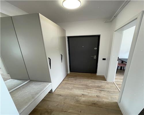 Apartament la cheie complet mobilat si utilat, bucatarie inchisa, etaj intermediar in Floresti!