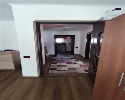 Comision 0%! Locul unde confortul devine acasa! Casa insiruita spatioasa zona Florilor!