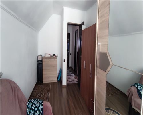 Comision 0%! Locul unde confortul devine acasa! Casa insiruita spatioasa zona Florilor!