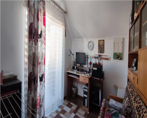 Comision 0%! Locul unde confortul devine acasa! Casa insiruita spatioasa zona Florilor!