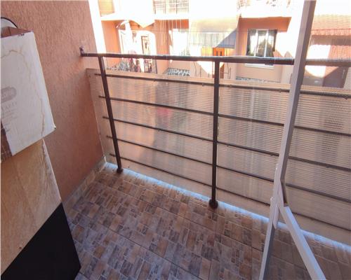 Comision 0%! Locul unde confortul devine acasa! Casa insiruita spatioasa zona Florilor!