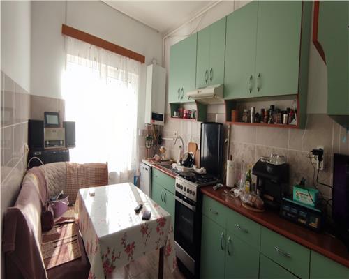 Comision 0%! Locul unde confortul devine acasa! Casa insiruita spatioasa zona Florilor!