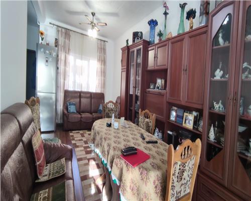 Comision 0%! Locul unde confortul devine acasa! Casa insiruita spatioasa zona Florilor! Floresti