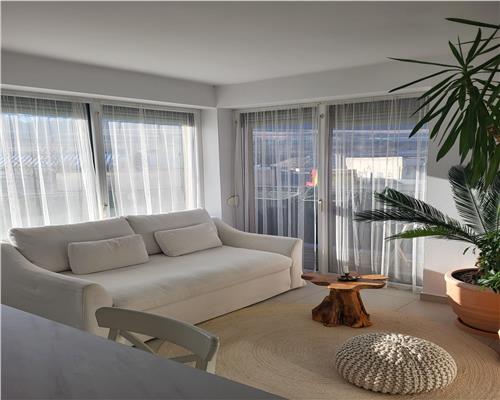 Apartament 2 camere, 60 mp/ 2 balcoane/ Etaj 1/ Parcare cu Cf/ Zona Florilor