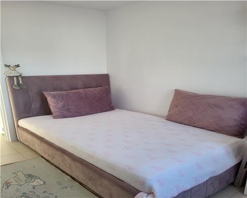 Apartament 2 camere, 60 mp/ 2 balcoane/ Etaj 1/ Parcare cu Cf/ Zona Florilor