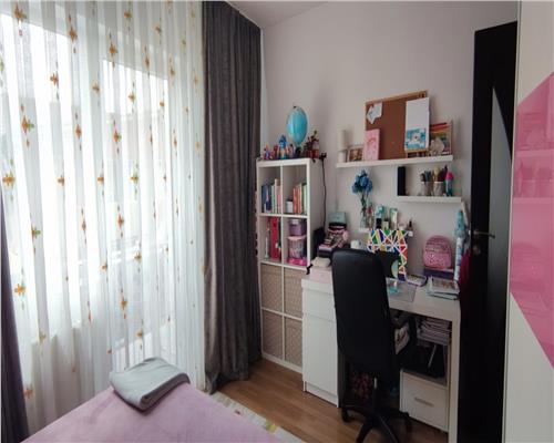 Apartament cu 2 camere, 58 mp plus balcon 8 mp, parcare cu Cf. Zona Eroilor. Posibilitate de recompartimentare!