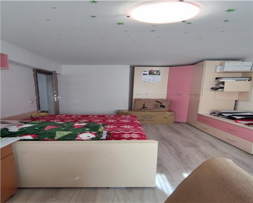 Propietate rara in Manastur, apartament cu 5 camere, balcon si pivnita, zona OMV!