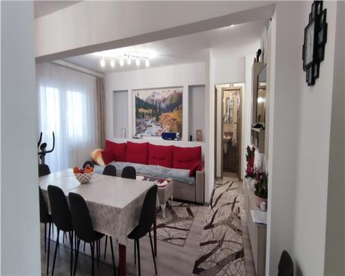 Propietate rara in Manastur, apartament cu 5 camere, balcon si pivnita, zona OMV!