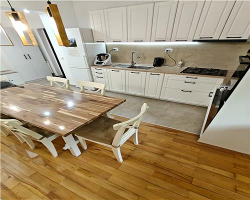 Liniste, padure si confort. Apartament cu 3 camere, 2 balcoane in Floresti!