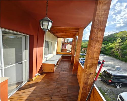Liniste, padure si confort. Apartament cu 3 camere, 2 balcoane in Floresti!