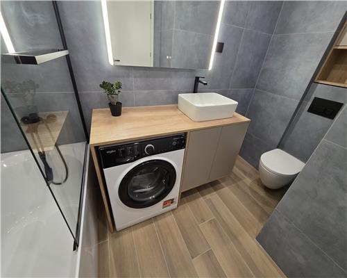 Unele apartamente se remarcă prin preț, altele prin calitate. Acesta le oferă pe ambele!