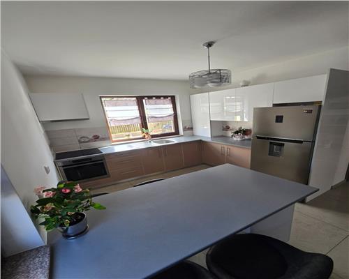 Unitate Duplex mobilat si utilat 116 mp utili teren liber 258 mp in zona Terra Floresti.