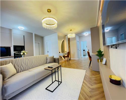 La superlativ, 3 camere 67 mp, 2 bai, 2 terase etaj intermediar lux, doar de bani si haine ai nevoie!
