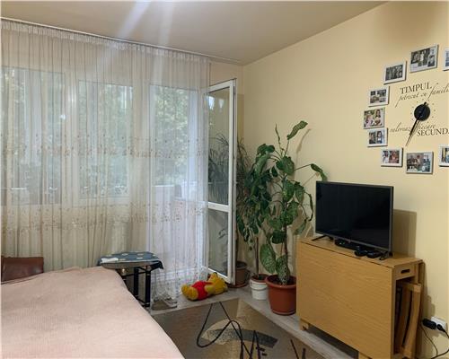 Apartament 2 camere + bucătărie, renovat recent, cu parcare – Dealul Florilor, Dej