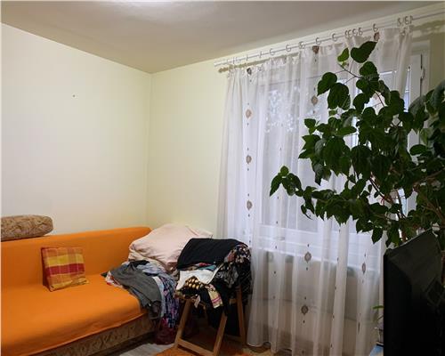 Apartament 2 camere + bucătărie, renovat recent, cu parcare – Dealul Florilor, Dej