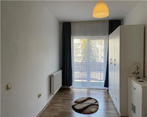 Apartament de inchiriat cu 2 camere, in zona Stejarului, 43mp, acces rapid la autobuz. 300 Euro.