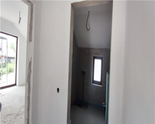 Casa individuala in Feleacu 4 camere + teren liber 1000 mp.