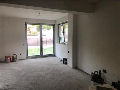 Duplex semifinisat 4 camere suprafata de 120 mp utili + 200 mp teren liber.