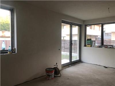 Duplex semifinisat 4 camere suprafata de 120 mp utili + 200 mp teren liber.