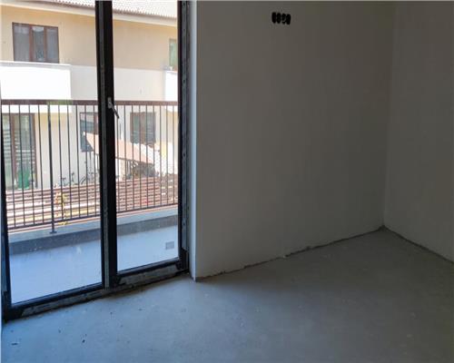 Duplex semifinisat 4 camere suprafata de 120 mp utili + 200 mp teren liber.