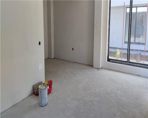 Duplex semifinisat 4 camere suprafata de 120 mp utili + 200 mp teren liber.