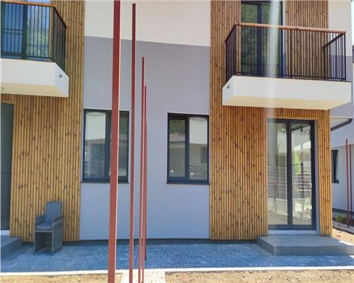 Duplex semifinisat 4 camere suprafata de 120 mp utili + 200 mp teren liber.