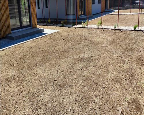 Duplex semifinisat 4 camere suprafata de 120 mp utili + 200 mp teren liber.