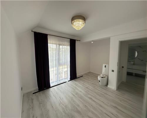 Comision 0%.Casa individuala la cheie 120 mp utili, teren liber 450 mp. Zona aerisita. Acces usor spre Cluj.