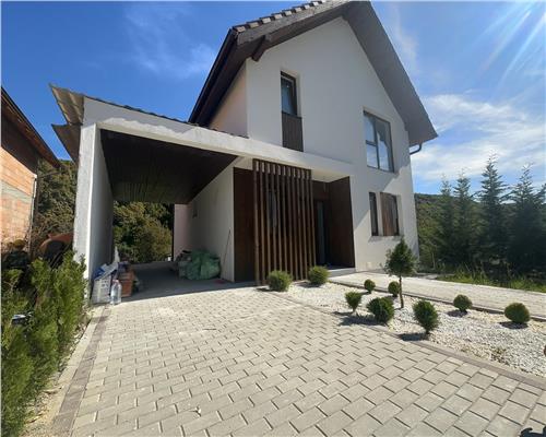 Comision 0%.Casa individuala la cheie 120 mp utili, teren liber 450 mp. Zona aerisita. Acces usor spre Cluj.